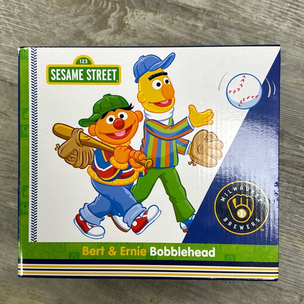 Bert & Ernie bobble head